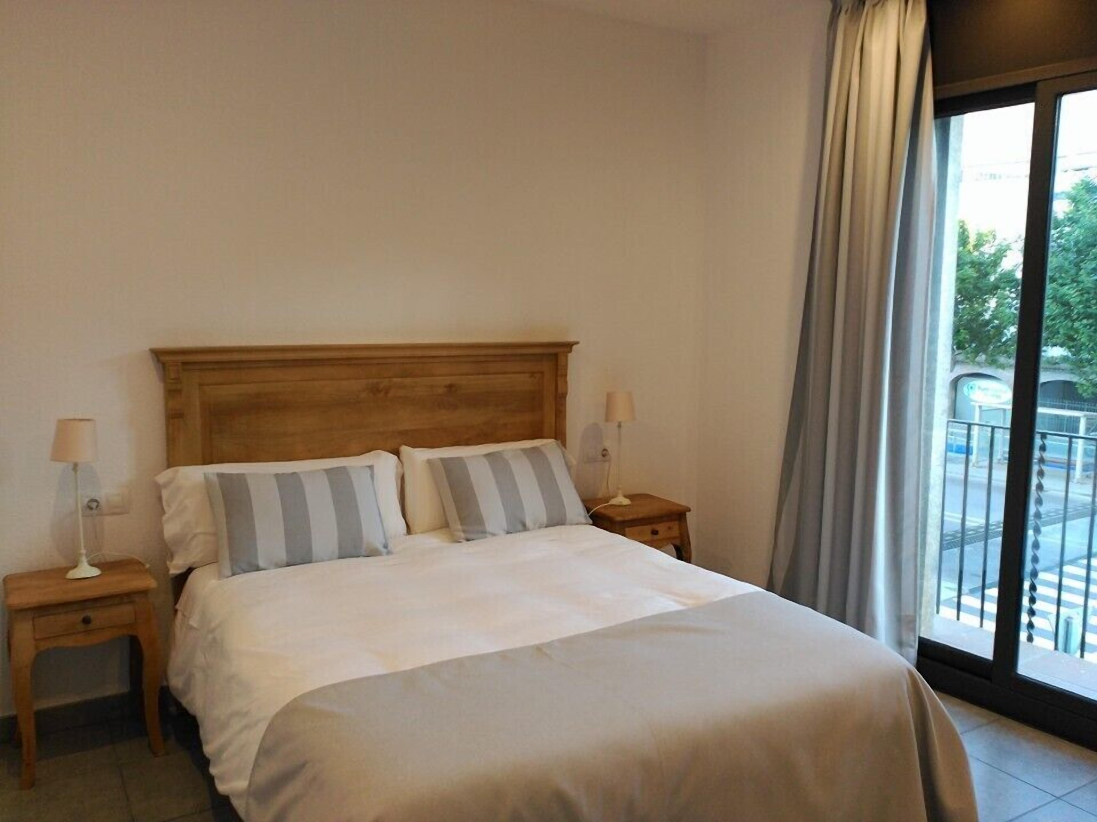 4 Hoteles Céntricos Imprescindibles junto a Santa María de Mataró